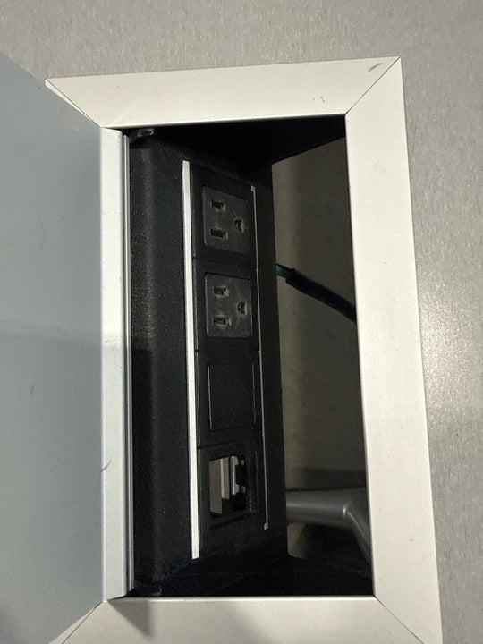 Mobile Flip Top Table w/Electrical