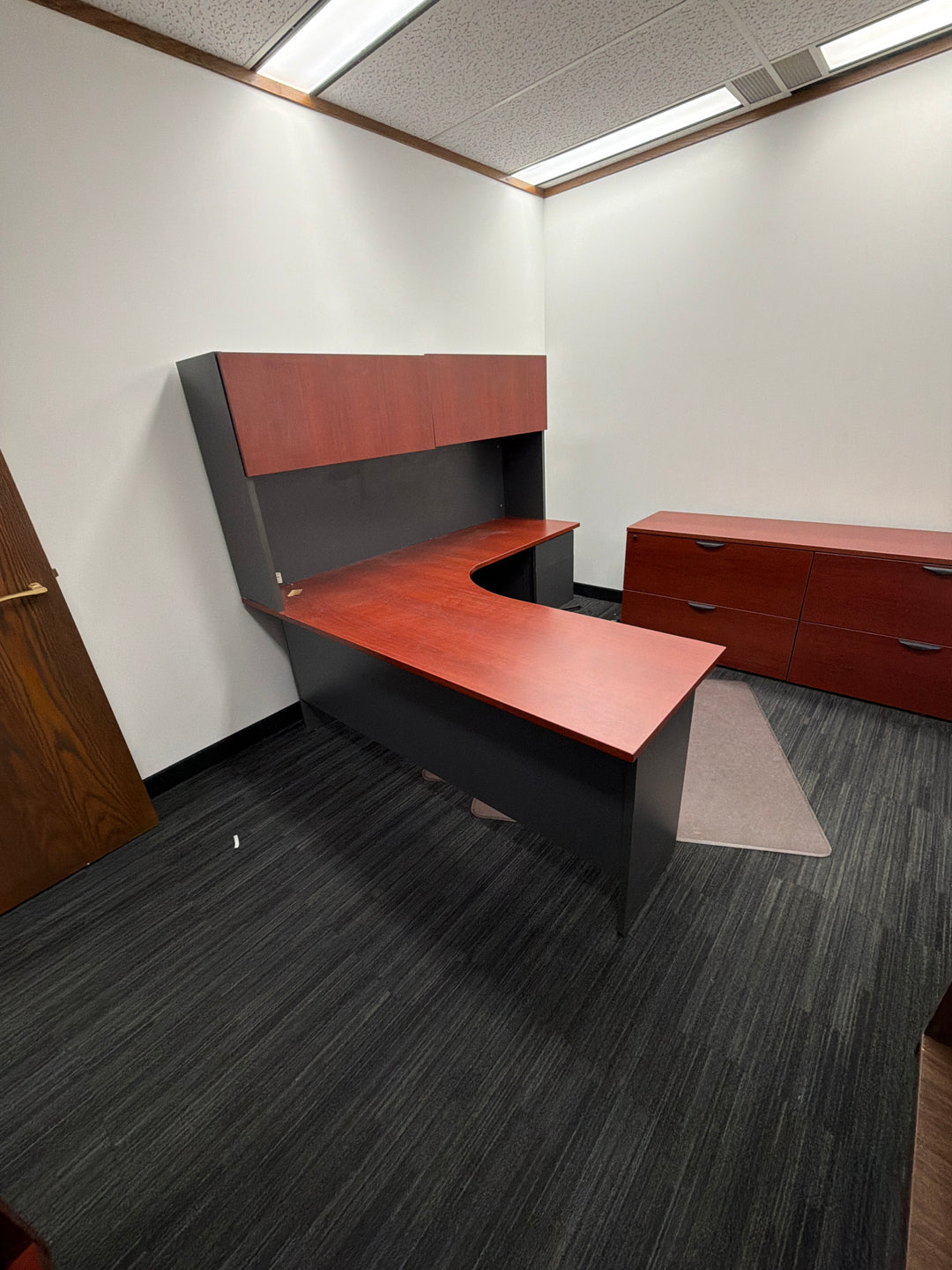 L-Shape Desk w/Hutch, BF Ped