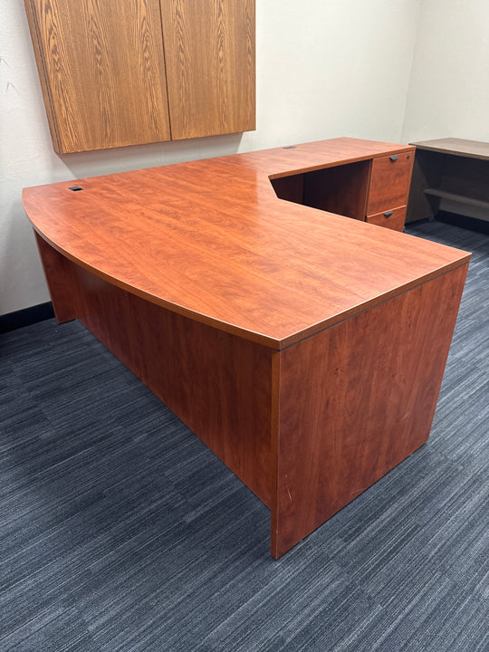 Bow Front L-Shape Desk w/BBF, FF Peds