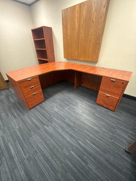 Bow Front L-Shape Desk w/BBF, FF Peds