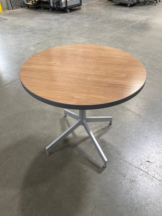 32” Round Table