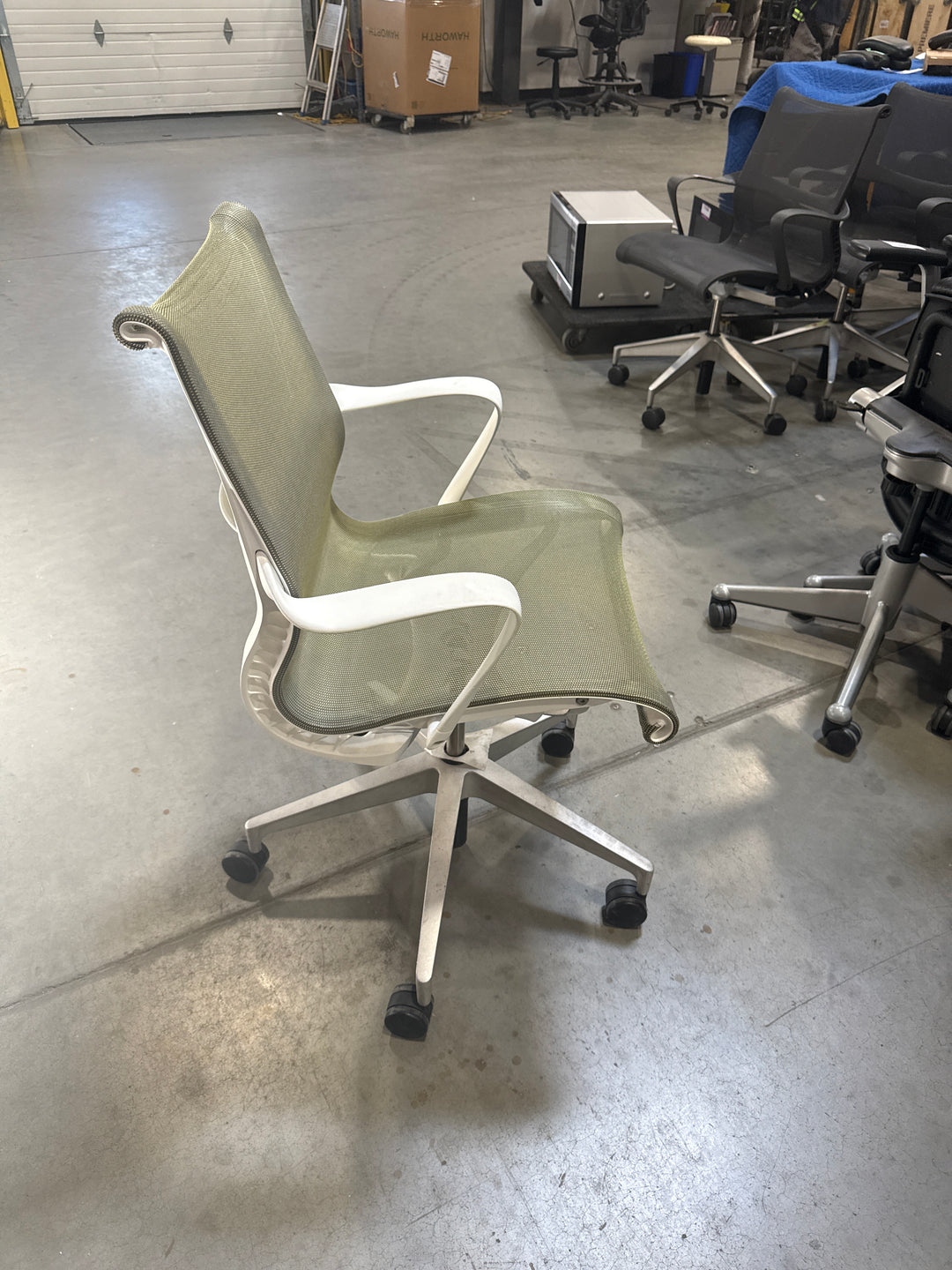 Herman Miller Setu Meeting Chair