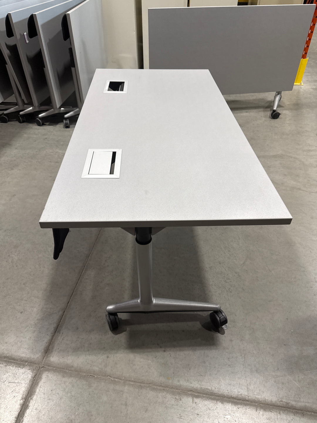 Mobile Flip Top Table w/Electrical