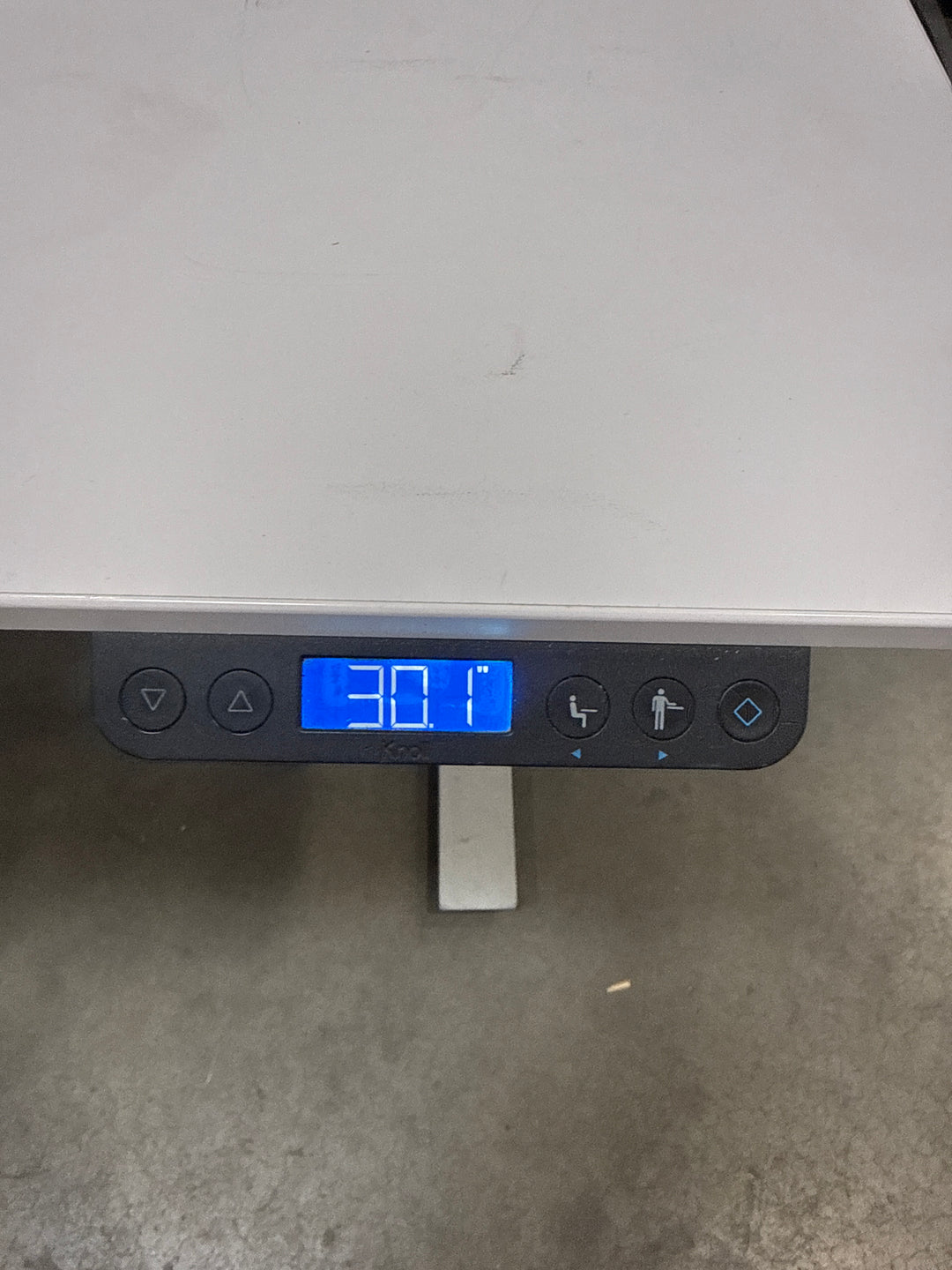 5’ Electronic Sit Stand Desk w/Privacy Panel and Electrical