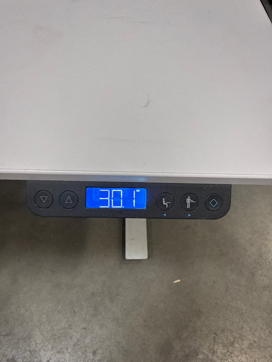 5’ Electronic Sit Stand Desk w/Privacy Panel and Electrical