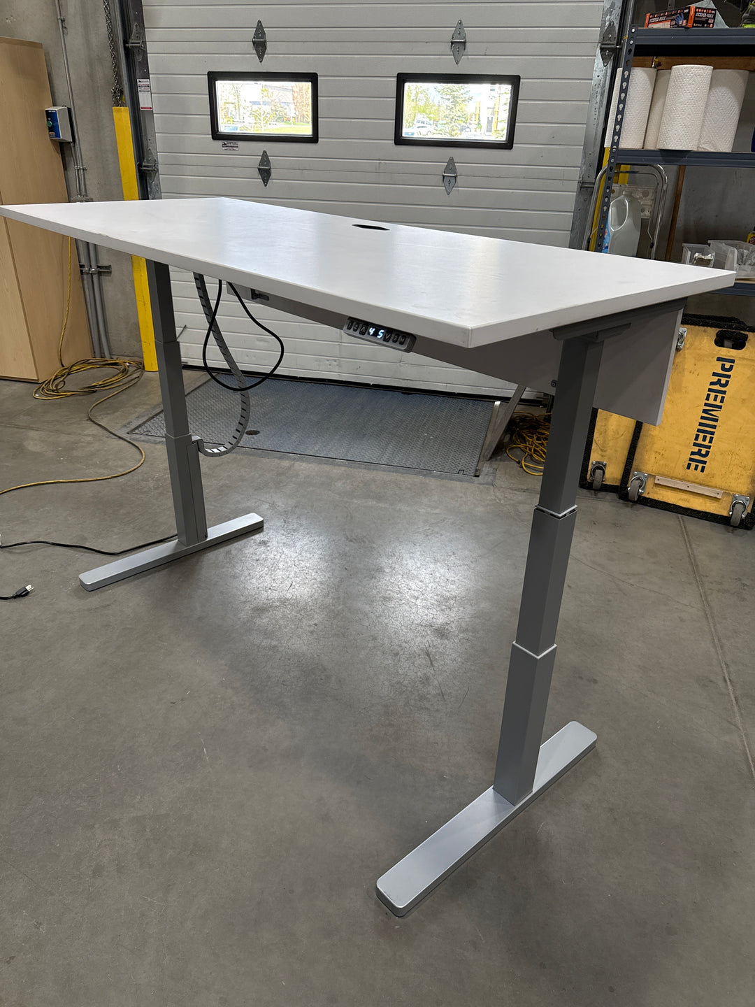 6' Teknion Electronic Sit Stand Desk w/Modesty
