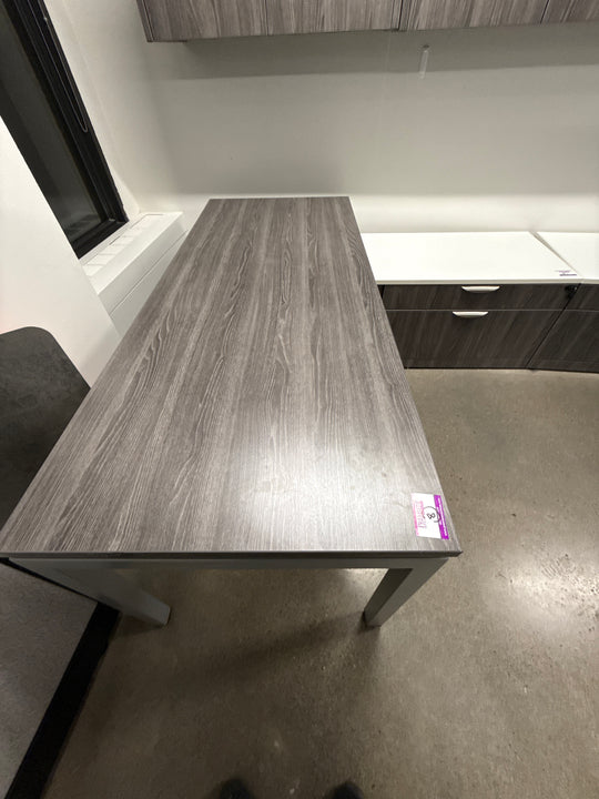 L-Shape Desk w/Lower Credenza