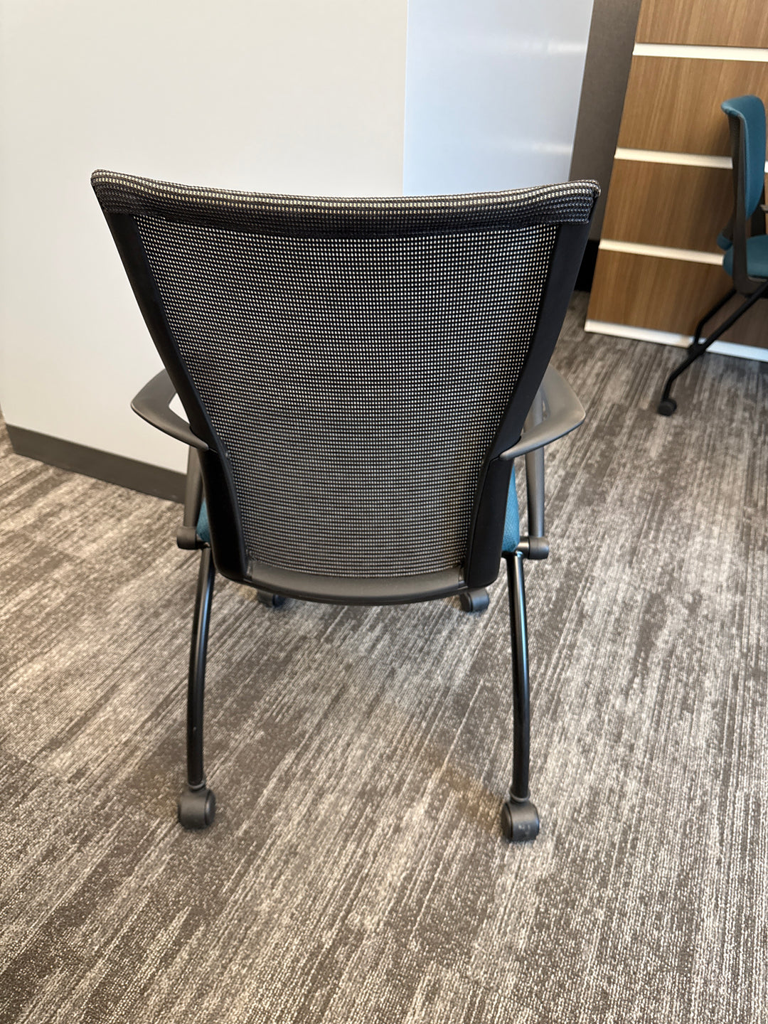 Haworth Mobile Nesting Guest Chair