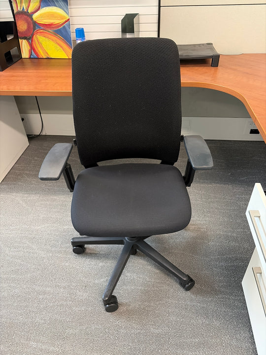Steelcase Amia Task Chair