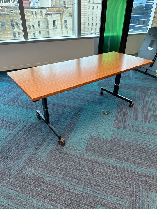6’ Mobile Flip Top Table
