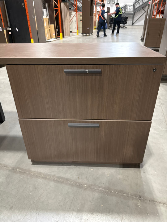 L-Shape Desk w/BBF Ped and 2-High Lat