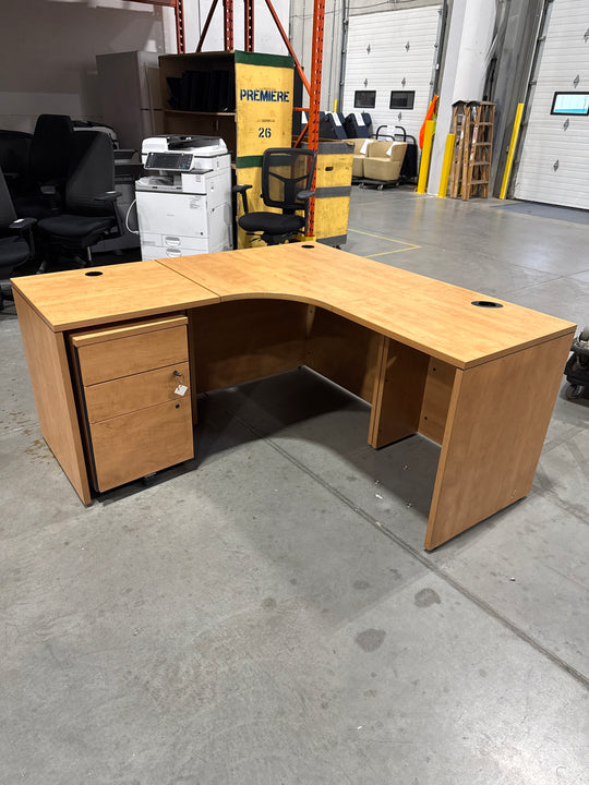 L-Shape Desk w/Mobile BBF Ped