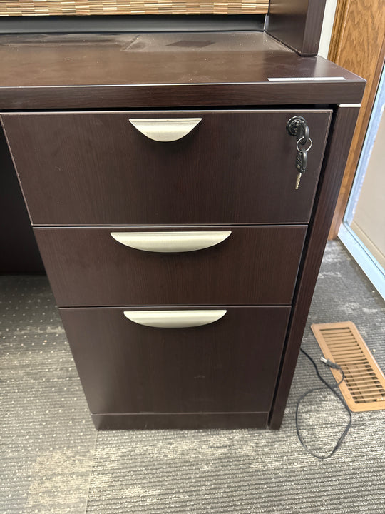 L-Shape Desk w/Hutch, BBF Ped