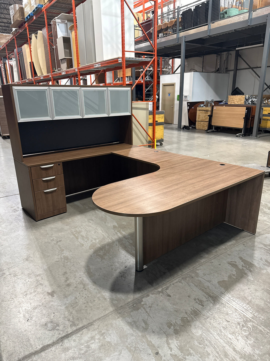 Bullet U-Shape Desk w/Hutch, BBF Ped