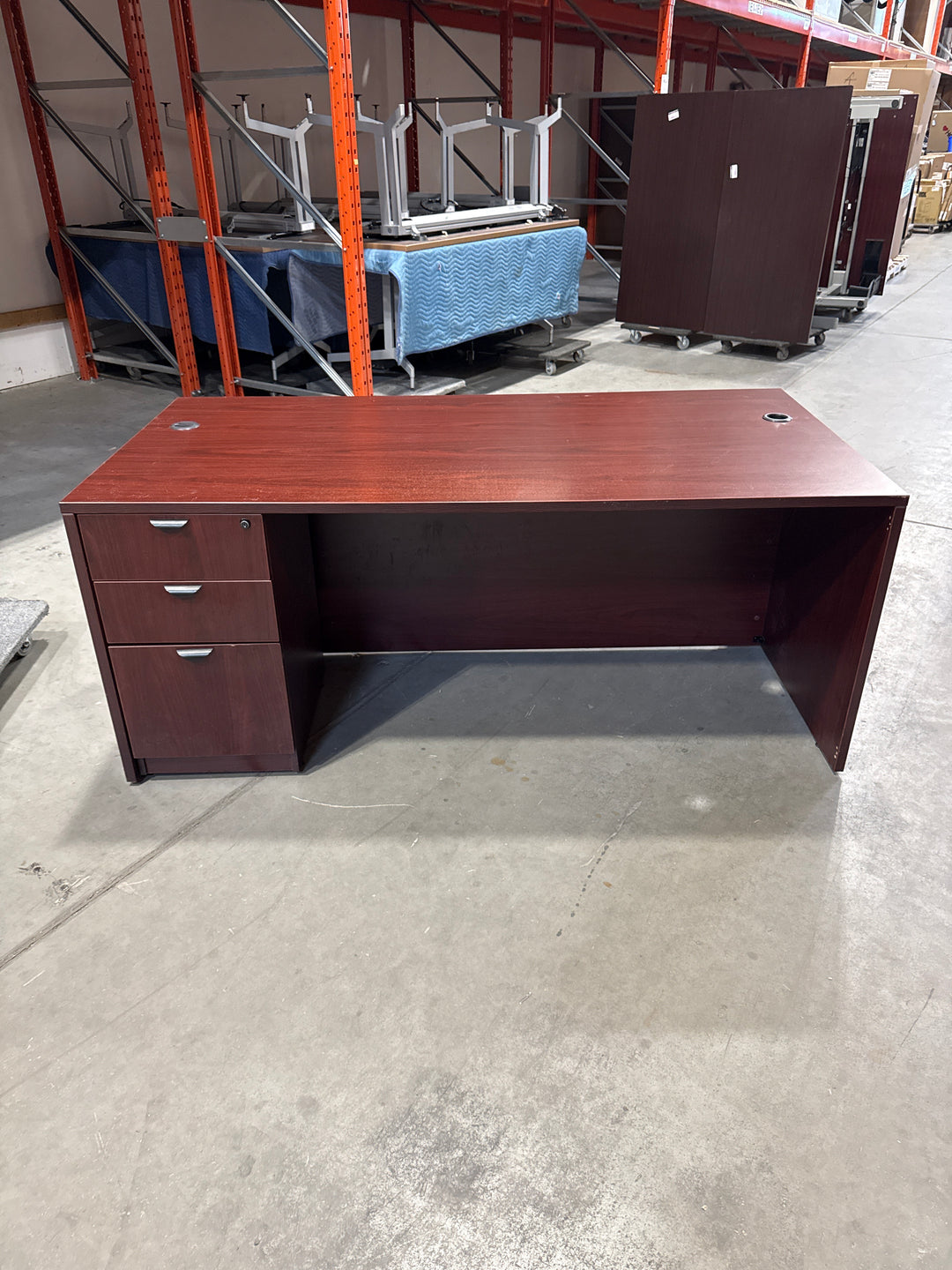 6’ Straight Desk w/BBF Ped