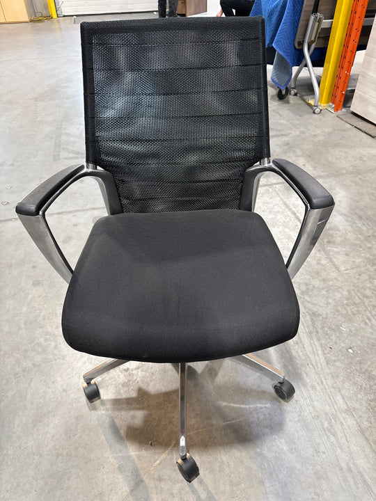 Global Mesh Back Meeting Chair