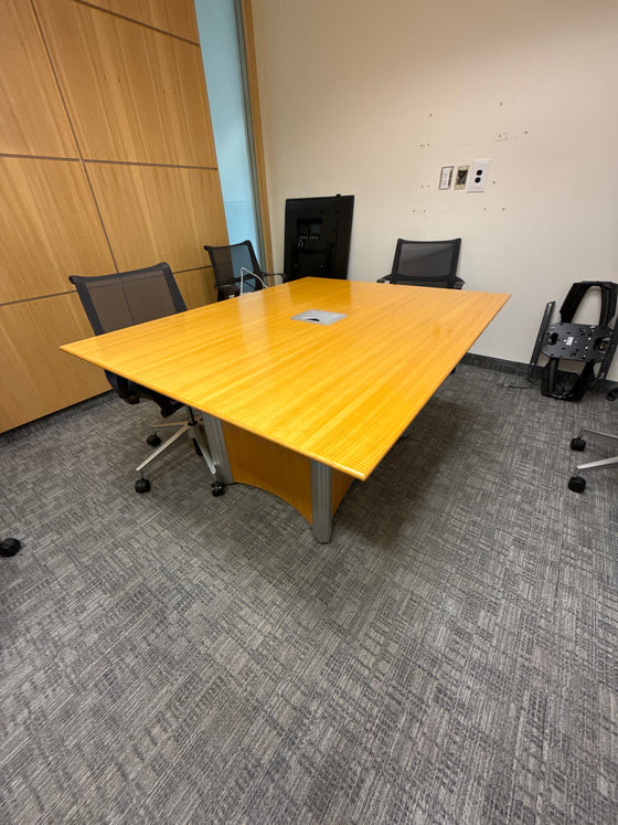 6’ Rectangle Boardroom Table w/Electrical