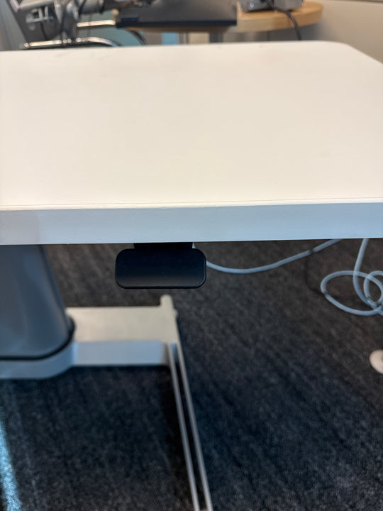 5' Steelcase Airtouch Sit Stand Desk