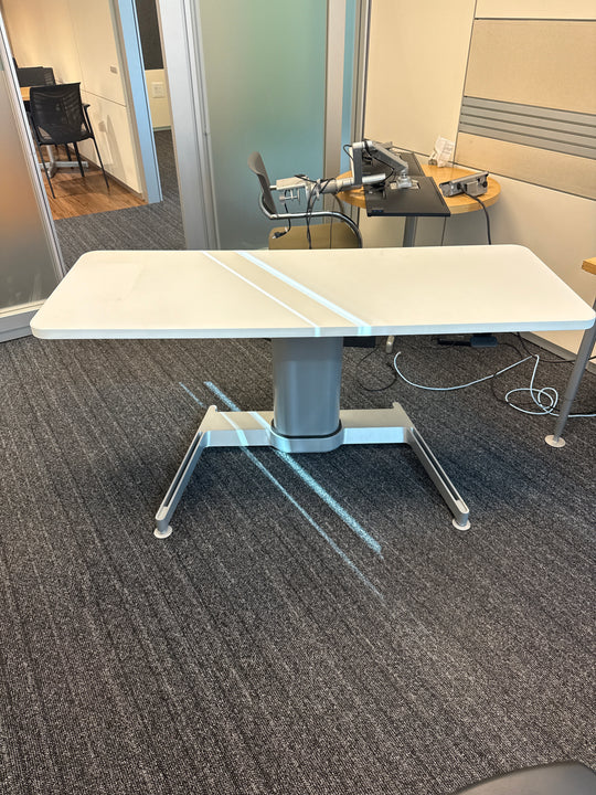 5' Steelcase Airtouch Sit Stand Desk