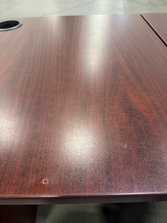 L-Shape Desk w/2 BBF Peds