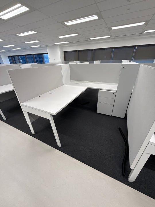 6' x 6' L-Shape Workstation w/BBF Ped, Wardrobe