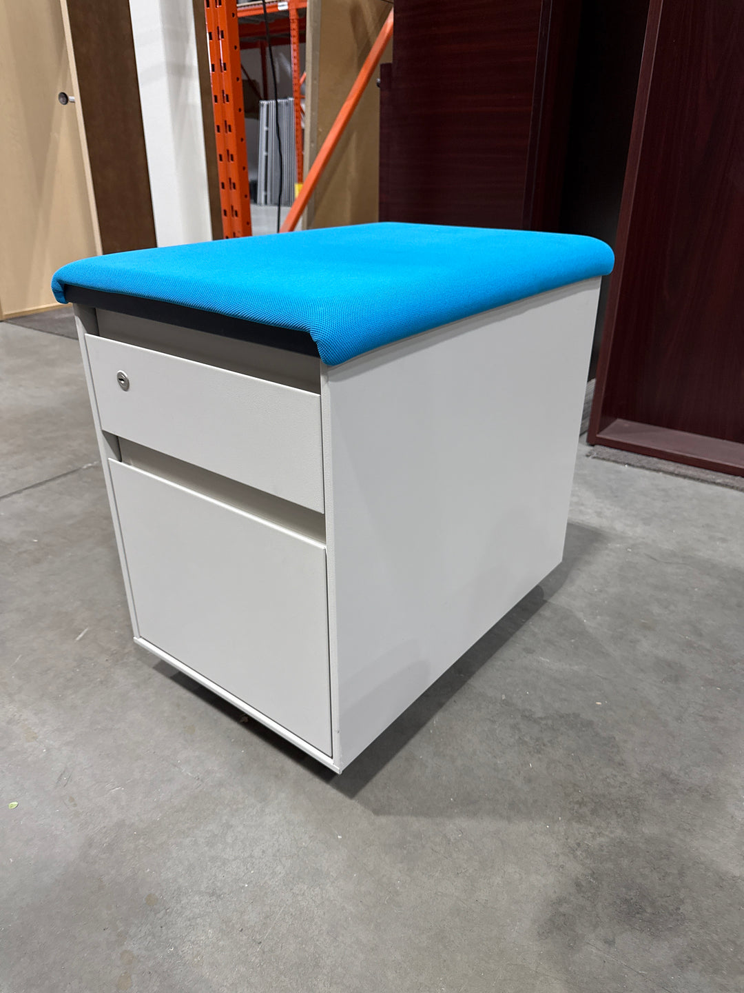 Steelcase Metal BF Ped w/Cushion Top