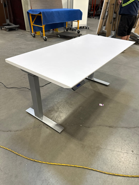 Knoll 5’ Electronic Sit Stand Desk