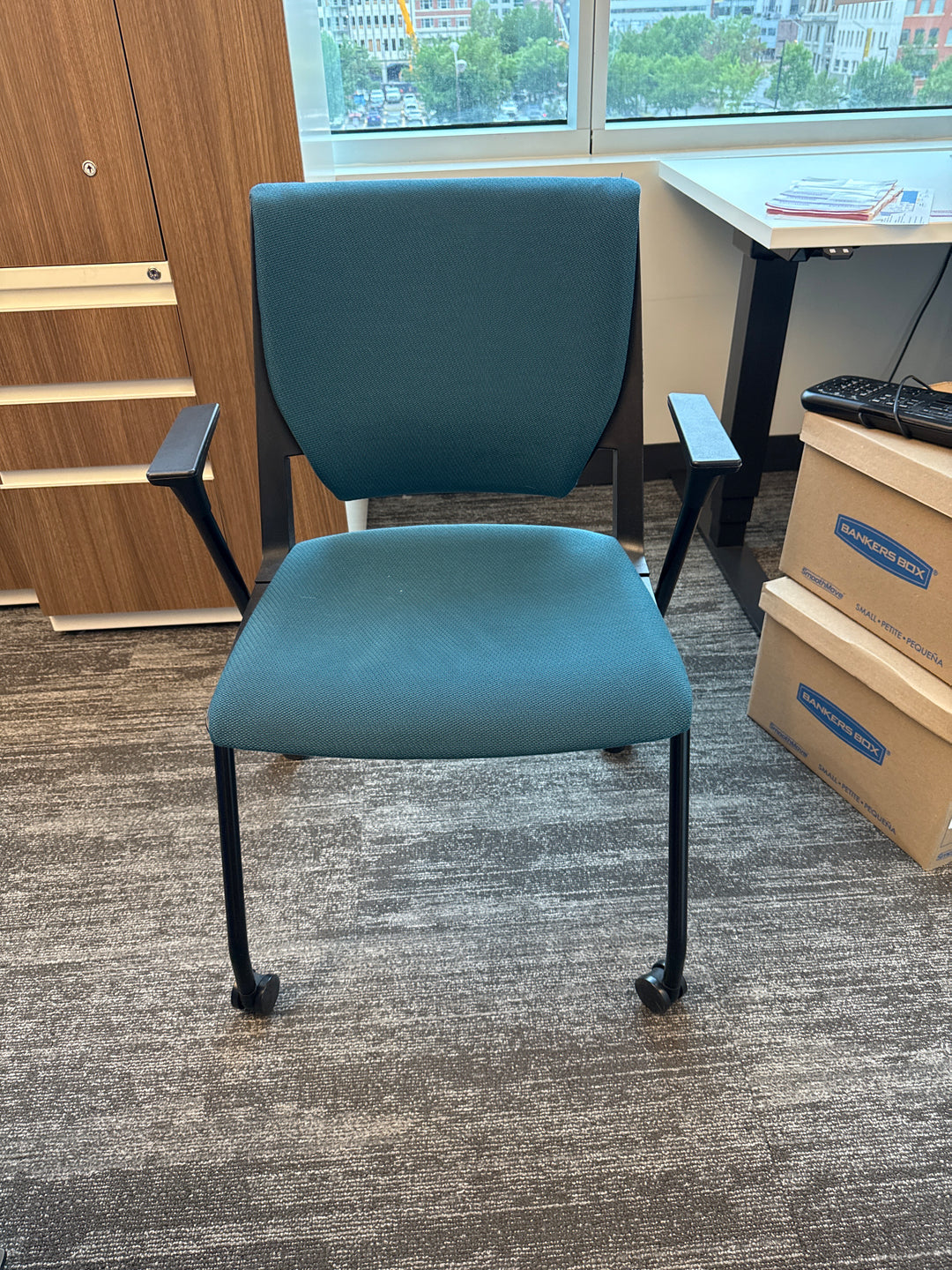 Haworth Very Mobile Guest Chair