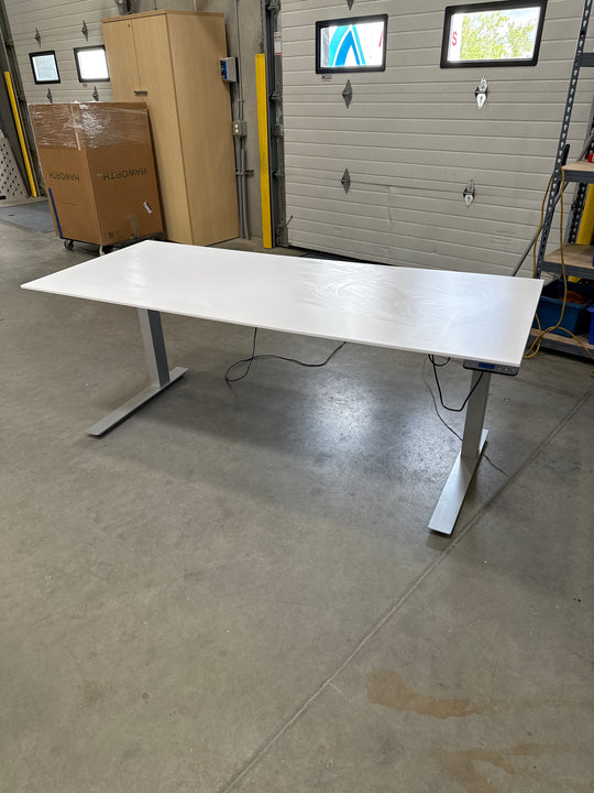 6' Knoll Electronic Sit Stand Desk