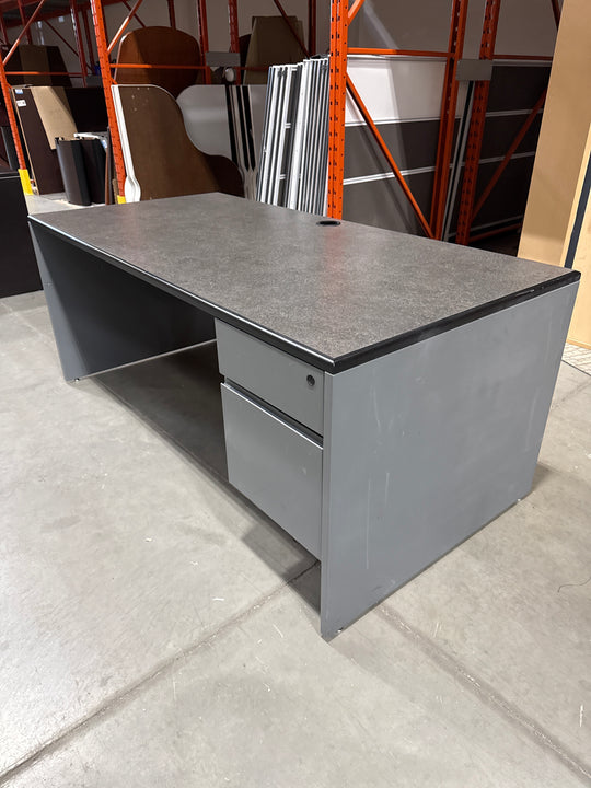 6' Straight Desk w/BF Ped