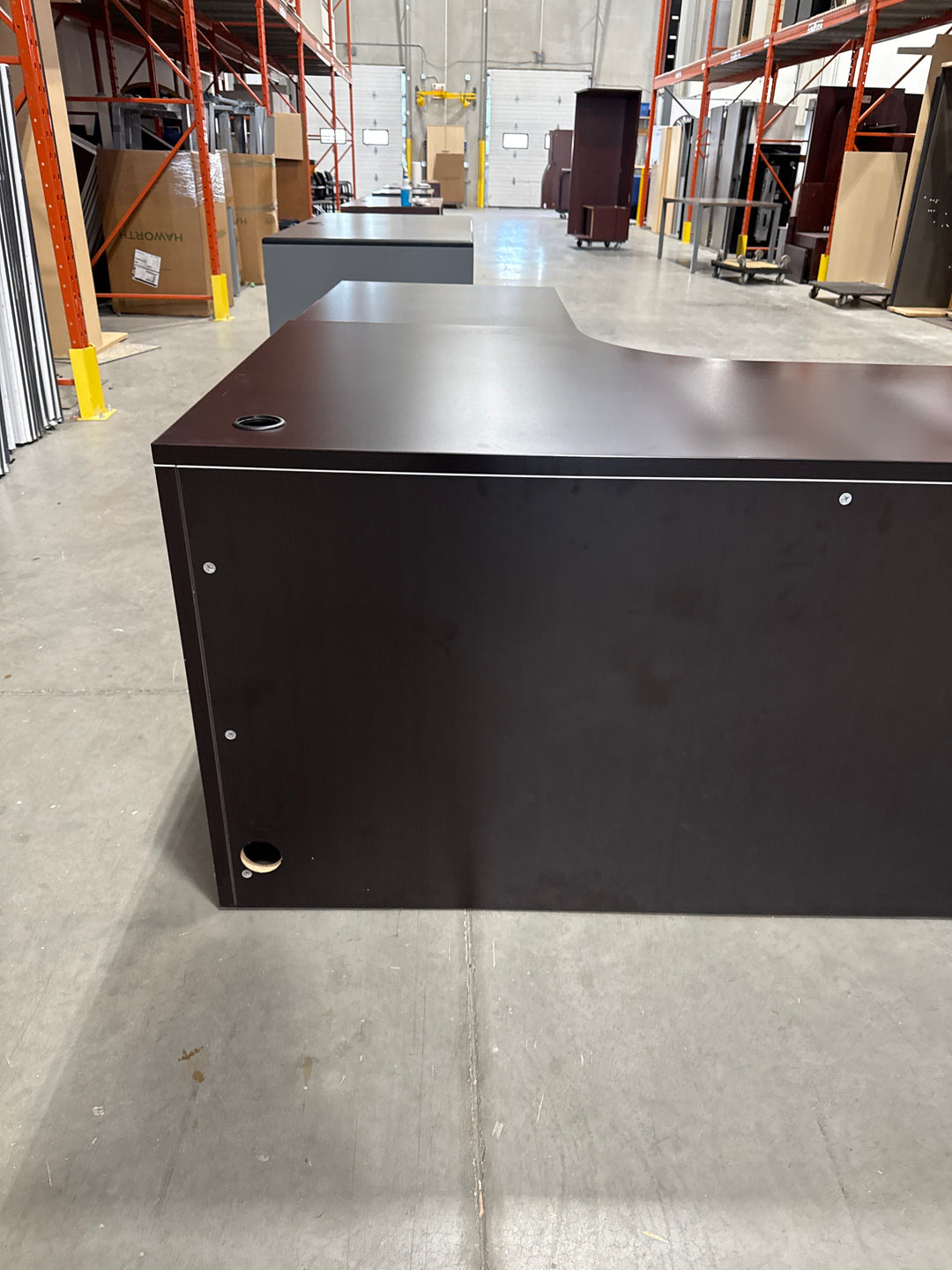 L-Shape Desk w/BBF Ped