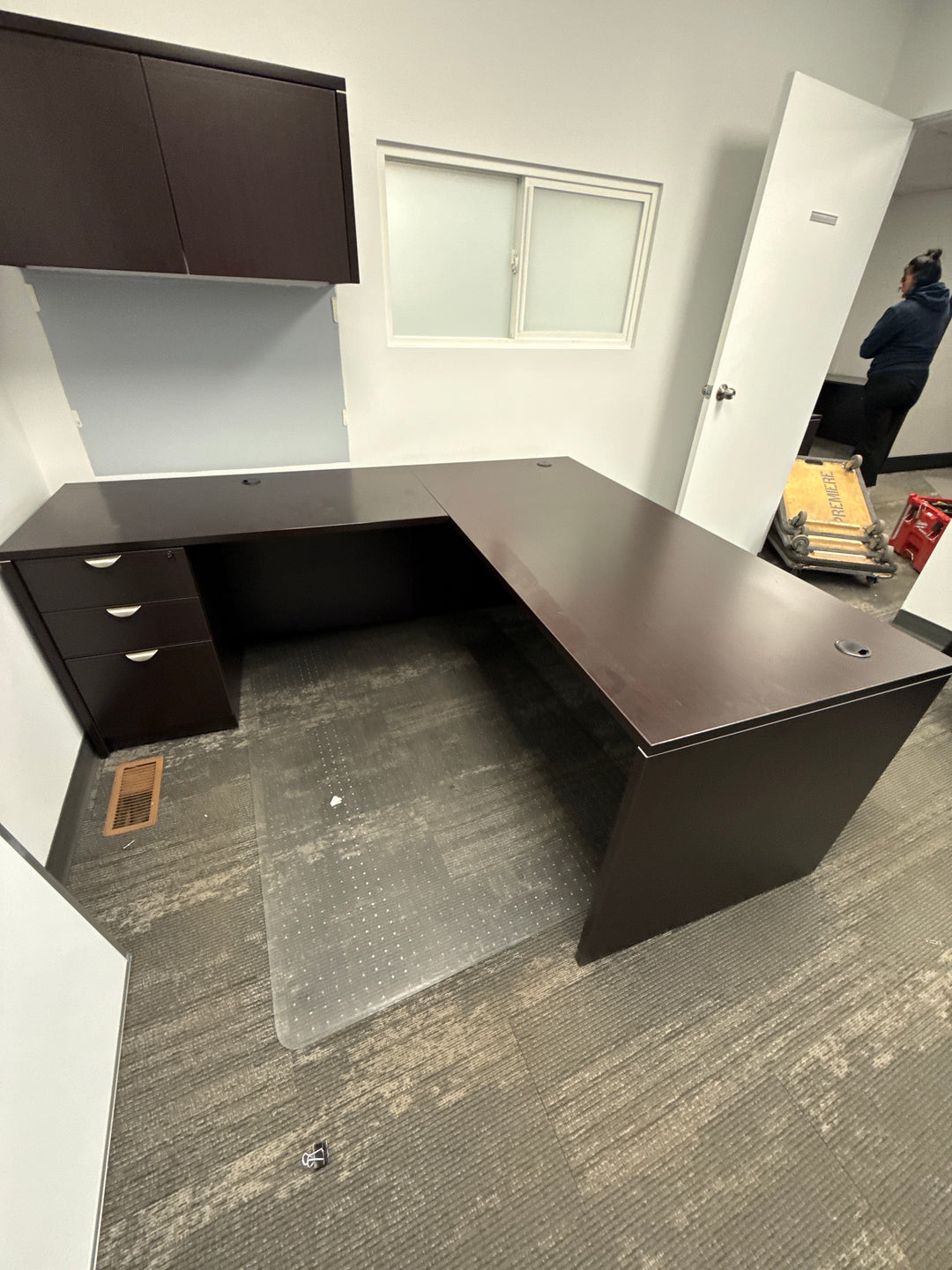 L-Shape Desk w/BBF Ped