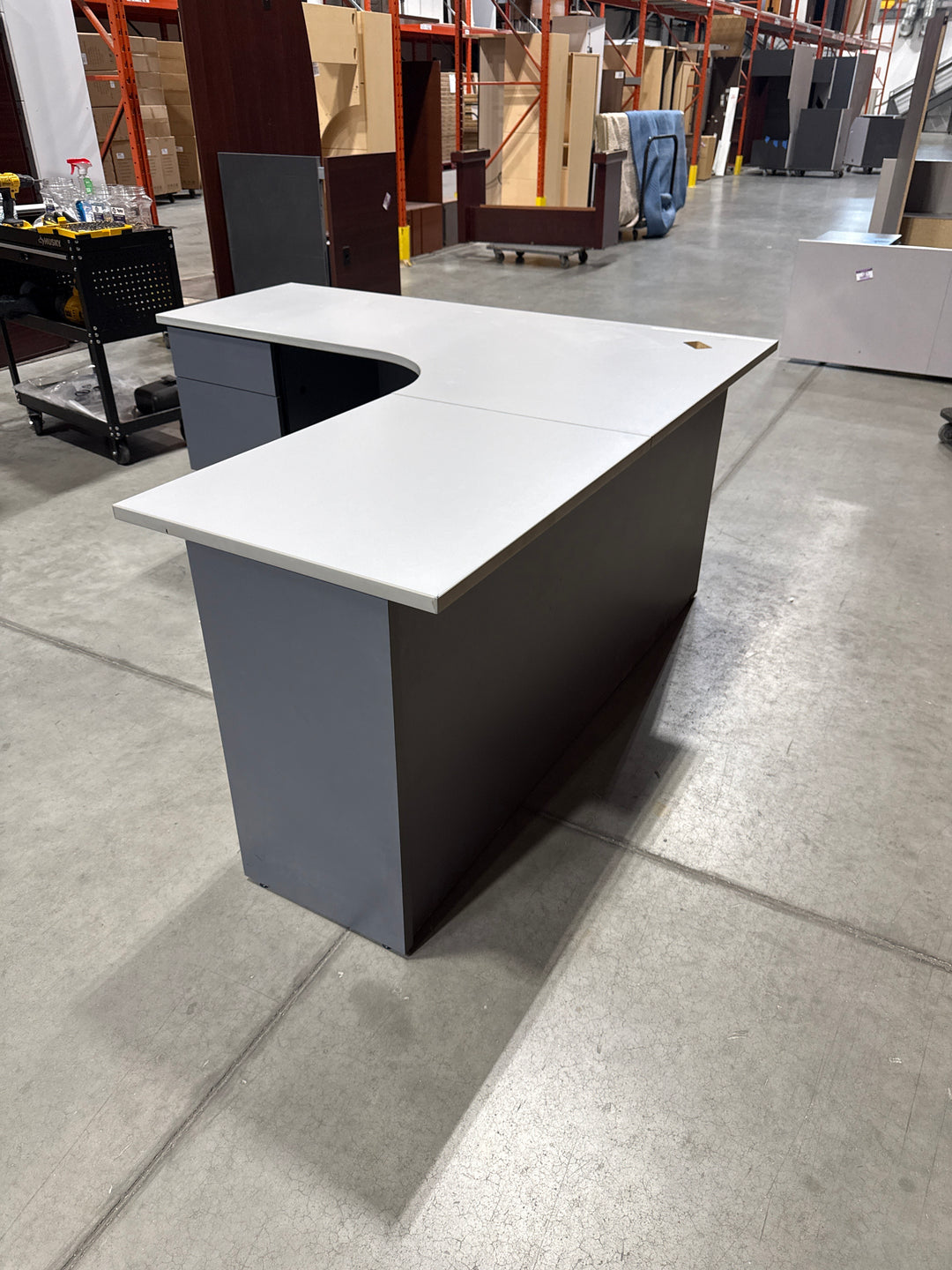 L-Shape Desk w/BF Ped
