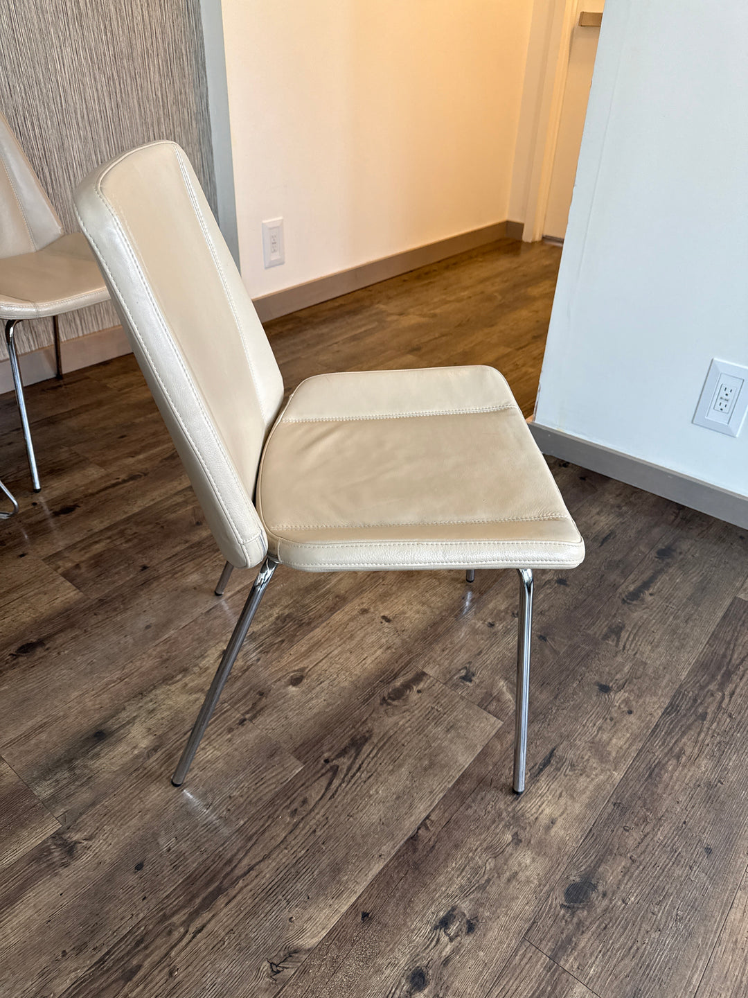 Leather Guest Chair
