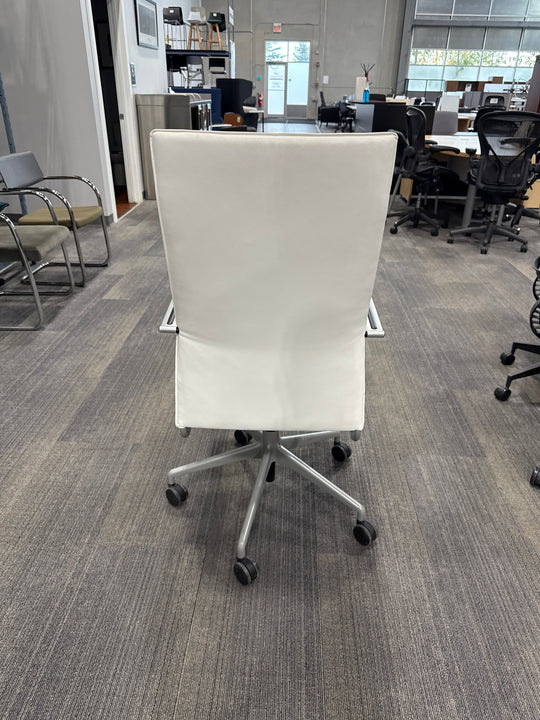 Davis ‘Body’ High Back Leather Meeting Chair