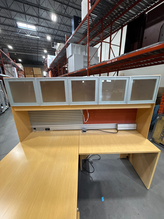 Teknion L-Shape Desk w/Hutch, BBF Ped