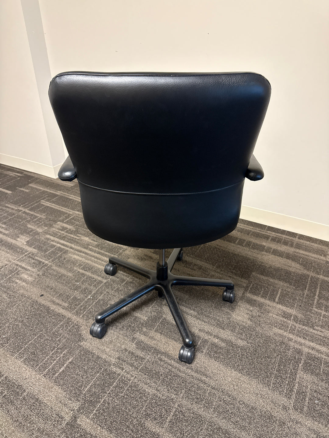 Leather Meeting Chair