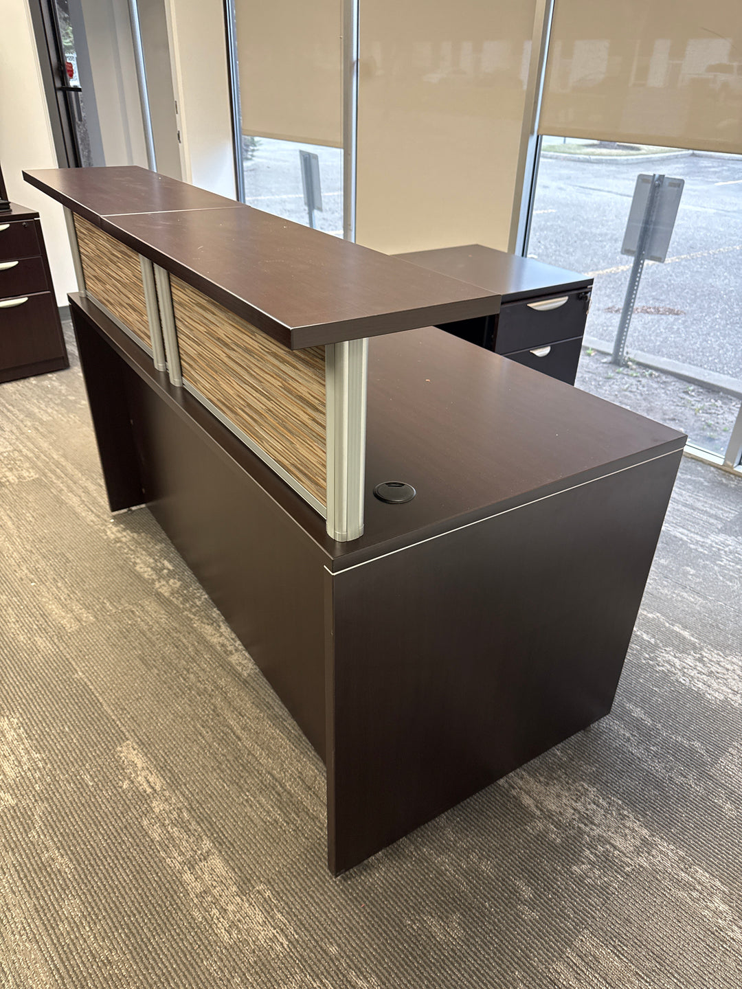L-Shape Reception Desk w/BF Ped