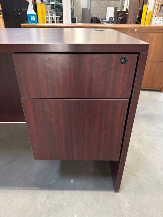 66” Straight Desk w/BF Ped