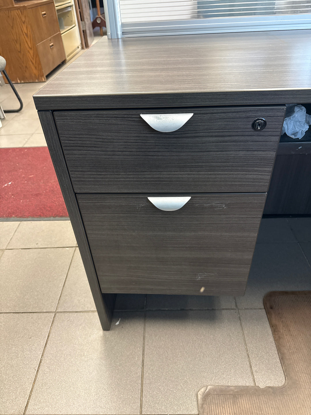 L-Shape Reception Desk w/BF Ped