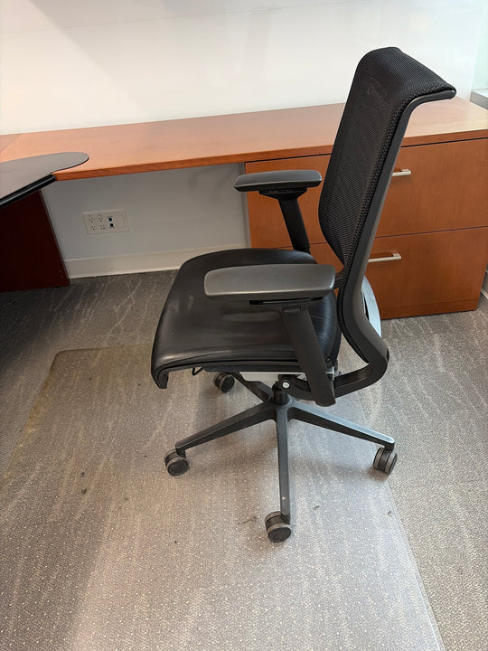 Steelcase Think Task Chair w/Leather Seat