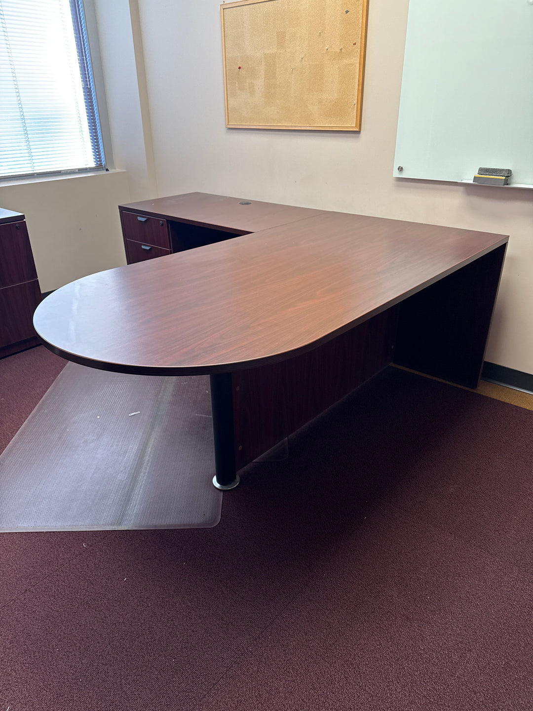 Bullet L-Shape Desk w/BBF Ped