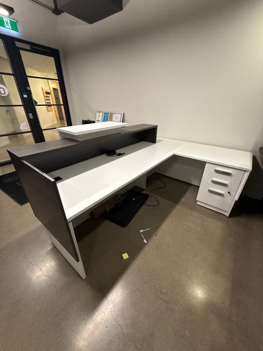 L-Shape Reception Desk w/BBF Ped