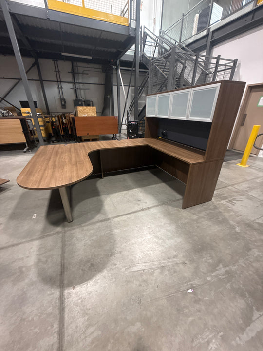 U-Shape Desk w/Hutch