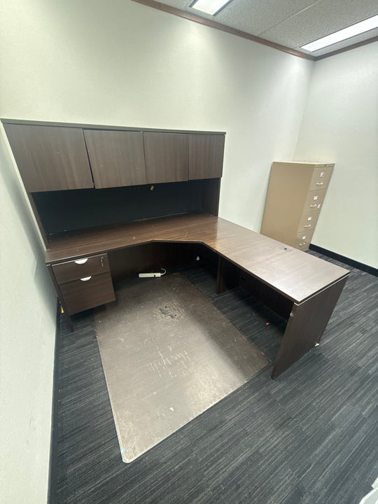 L-Shape Desk w/Hutch, BF Ped (Faded Surface)