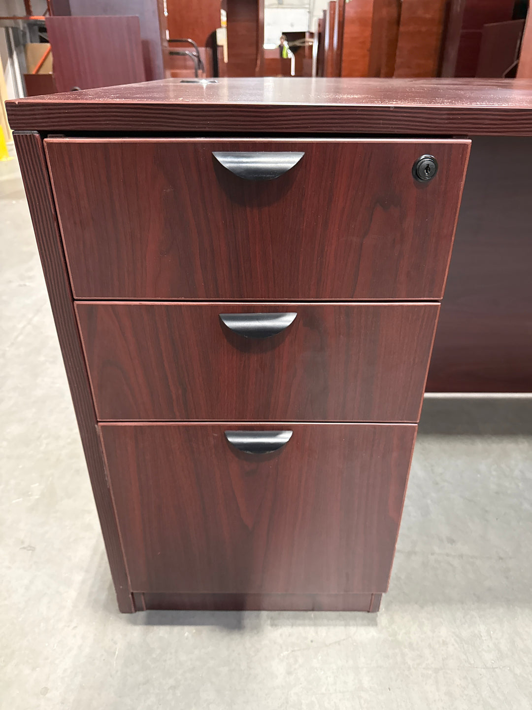 Bow Front Straight Desk w/BBF Ped