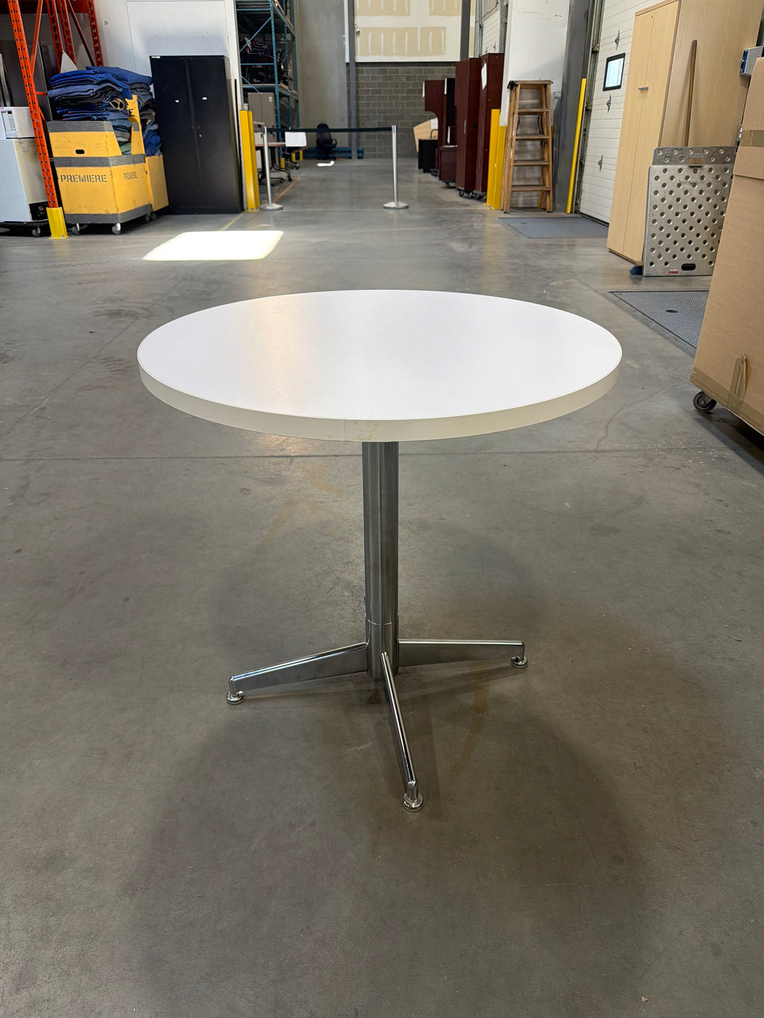 30” Round Table