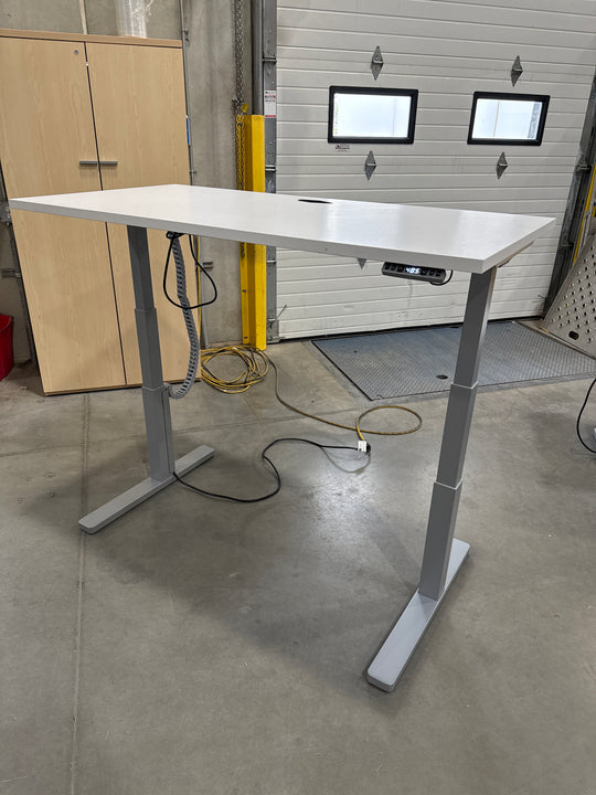 5' Teknion Electronic Sit Stand Desk