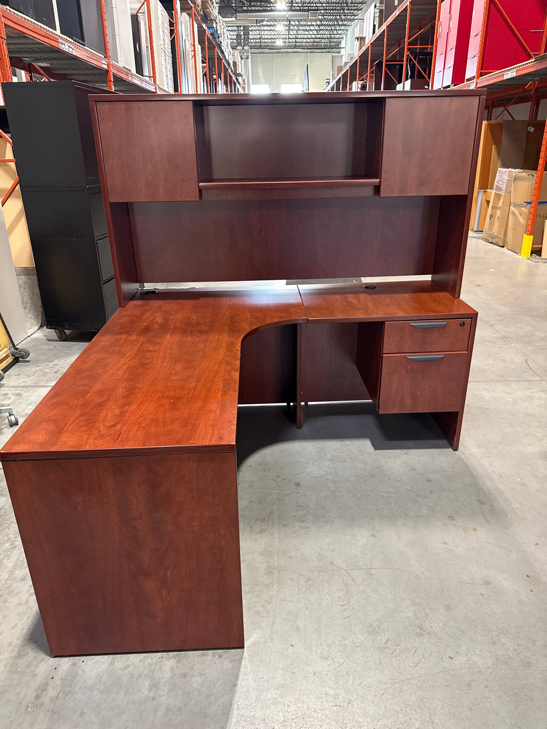 L-Shape Desk w/Hutch, BF Ped