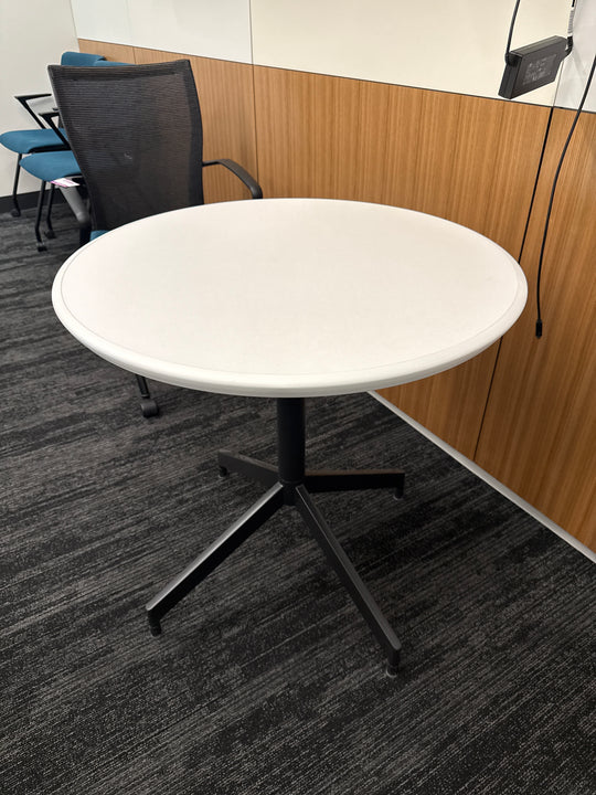 30” Round Table